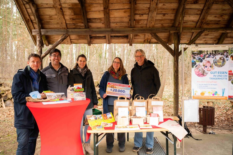 Postcode-Lotterie lädt Zukunftsküche Tangerhütte zum Gewinnerfest ein und bringt eine große Überraschung mit